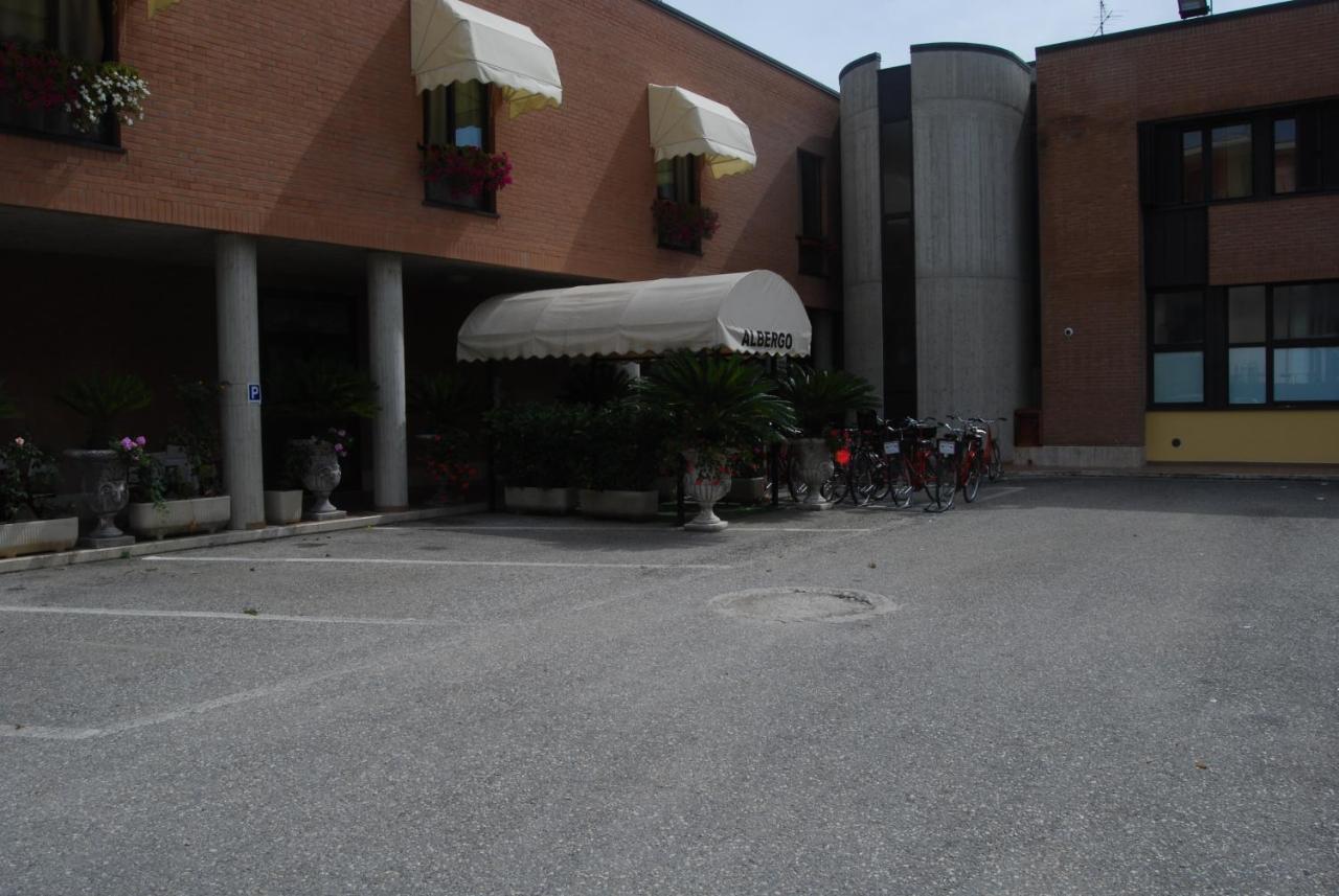 Albergo San Gabriele Martinsicuro Exterior photo